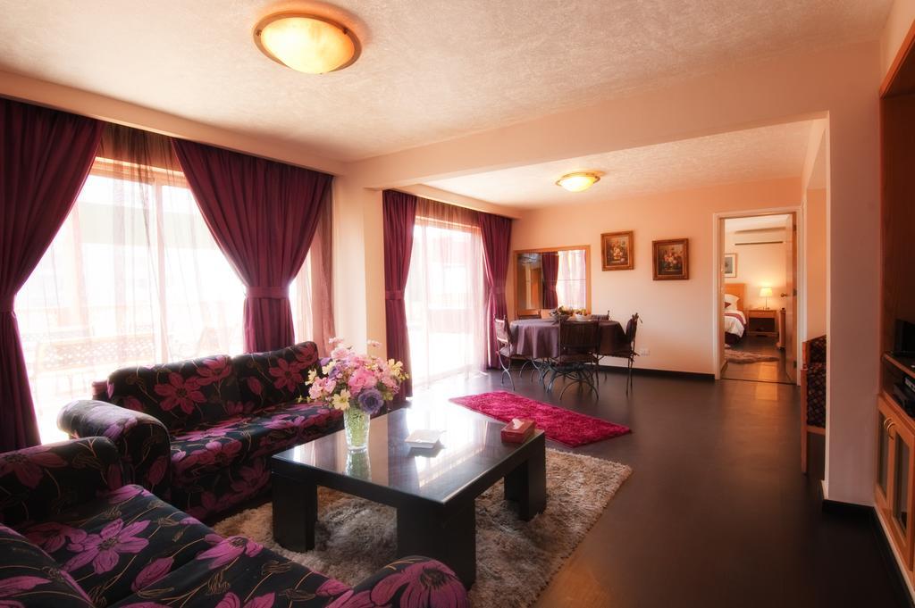 Rawche Universal Apartments Beirut Rom bilde